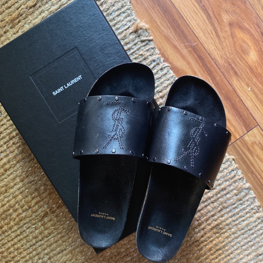 100% Authentic Men’s YSL jimmy sandal (size 10)